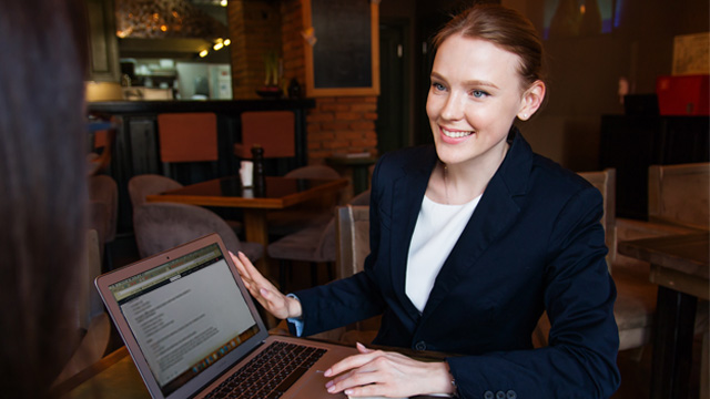 CareersWithEckAgency Business woman selling insurance